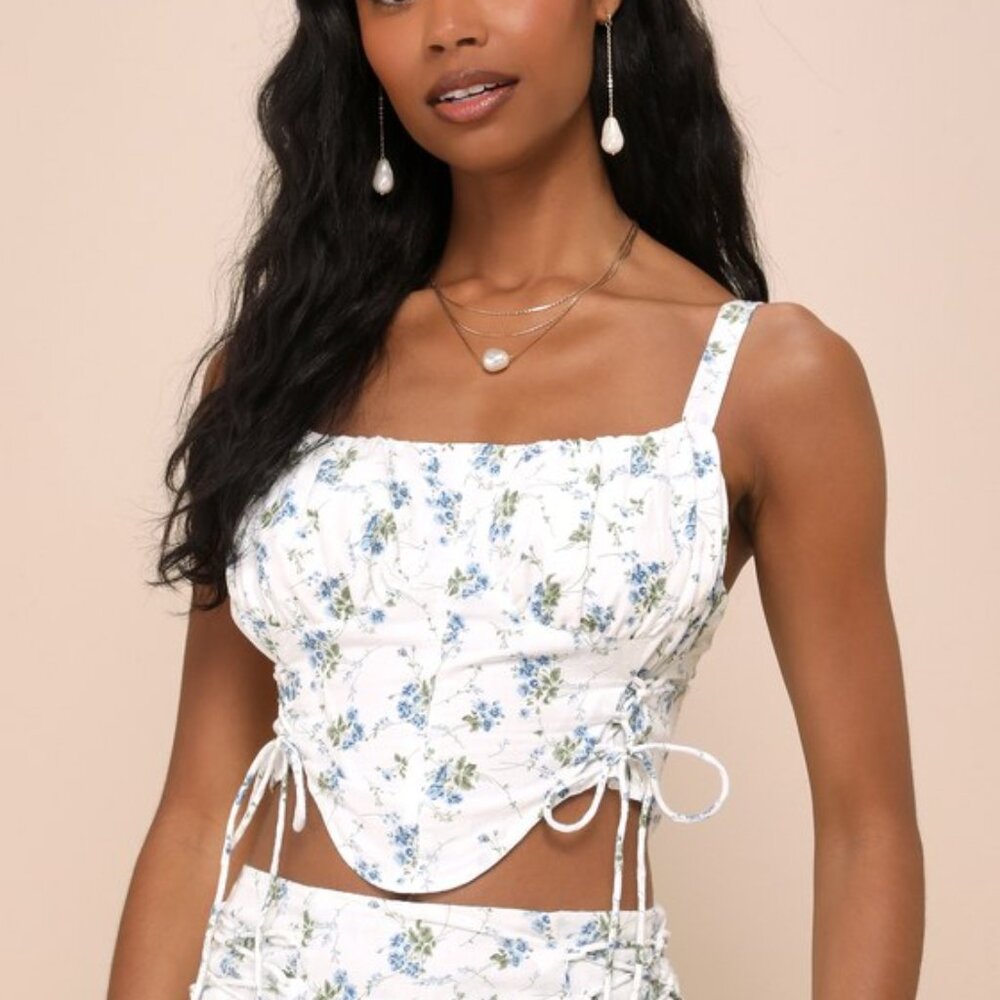 Lulus Darling Expertise White Floral Sleeveless Lace-up Crop Top - Size S